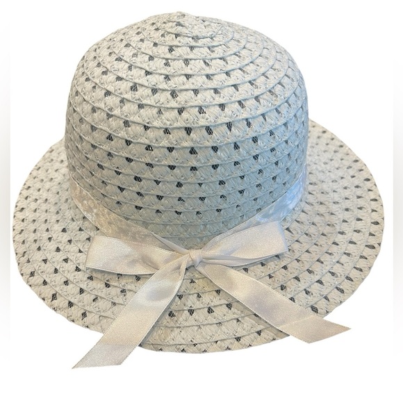 💙Charming Light Blue Girl’s Hat with White Bow🎀 2 available matching hats - Picture 1 of 4